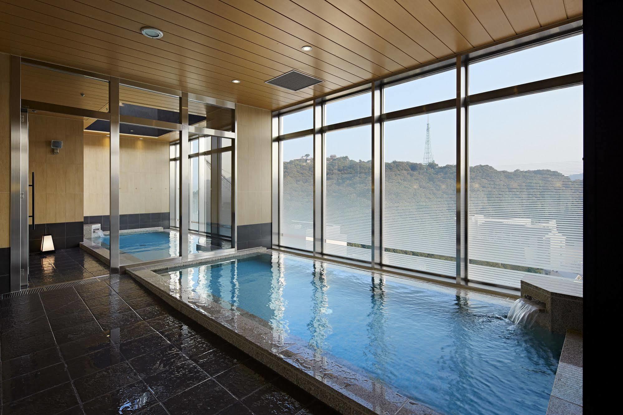 Candeo Hotels Matsuyama Okaido Buitenkant foto